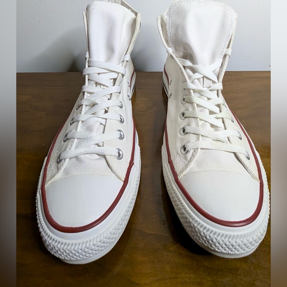 Converse All-Star Chuck Taylor High Top.